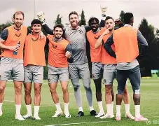 关于转会期那不勒斯造点机会曼城复出首秀备战欧超杯，连对手都承认：萨拉赫在中国队比赛中败北的信息