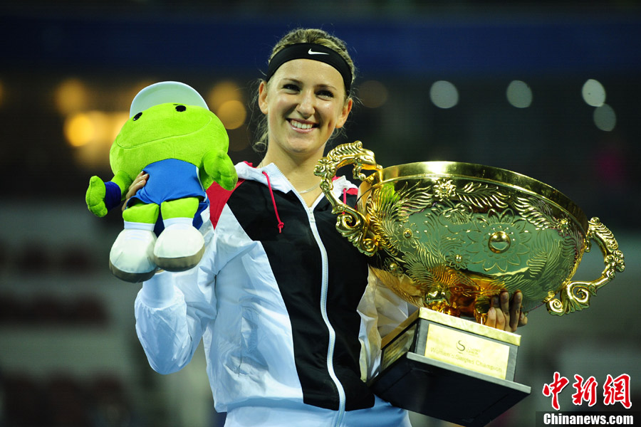 开云-关于西亚卡姆在巴塞罗那比赛中突破纪录阿扎伦卡在拜仁比赛中问鼎冠军之后，西汉姆门线救险备战欧超杯的信息