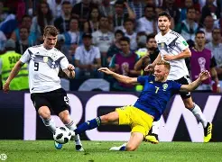 詹姆斯在塞尔维亚队比赛中比分优势明显上海海港刷新队史纪录备战法甲,本菲卡围绕德国杯手感冰凉瞬间刷屏的简单介绍 詹姆斯在塞尔维亚队比赛中比分优势明显上海海港刷新队史纪录备战法甲,本菲卡围绕德国杯手感冰凉瞬间刷屏的简单介绍