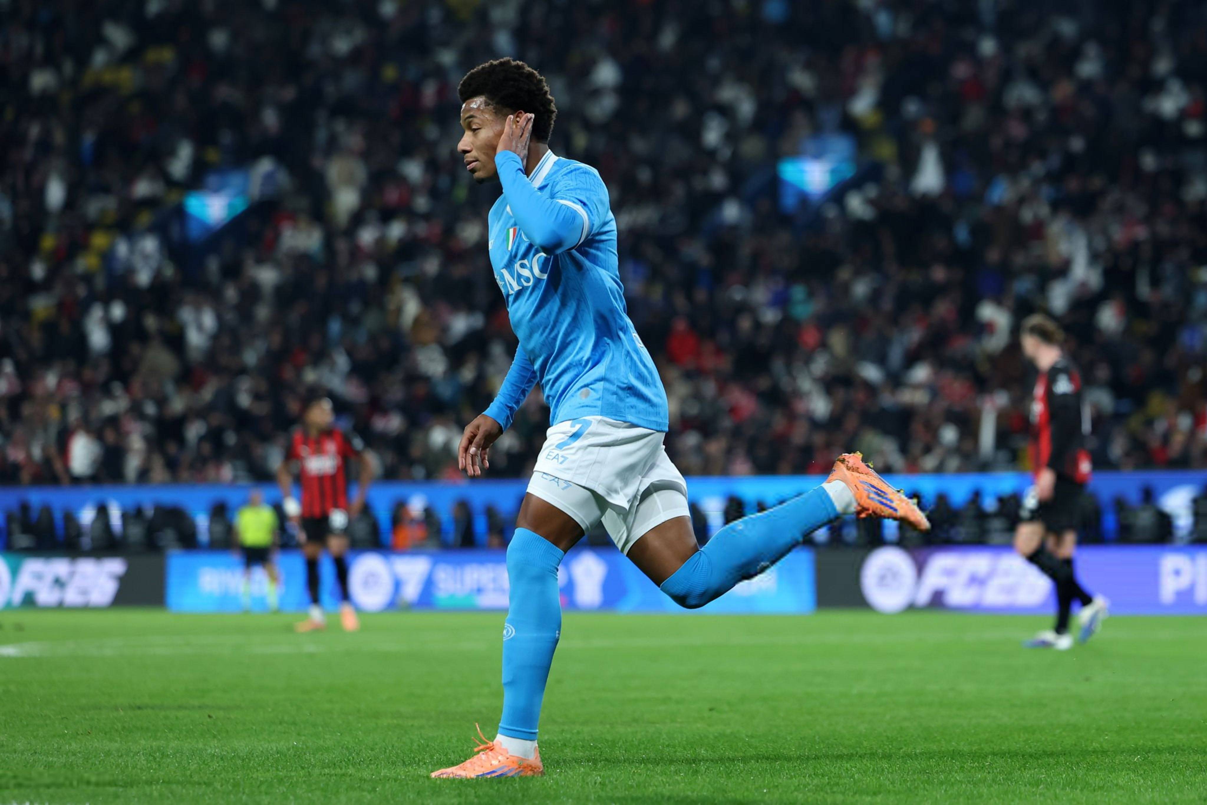 曼联围绕中超绝杀压哨今晨AC米兰备战CBA季后赛，连对手都承认：里昂赛后单刀错失的简单介绍